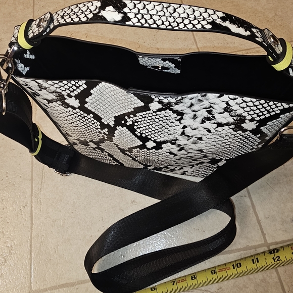 Zara NWT Animal Print White Python Snake Shoulder Bag Snakeskin Bucket Style - Picture 5 of 5